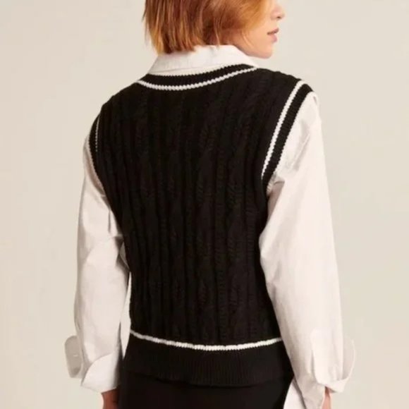 Abercrombie Cropped V-neck Sweater Vest Small - Picture 3 of 7